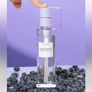 Glow Recipe Blueberry Bounce Gentle Cleanser